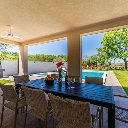 Villa Arancin Novigrad By Istriaselect