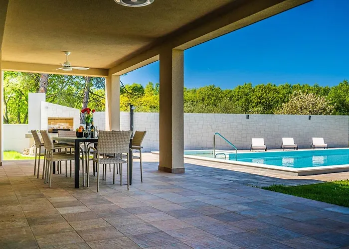 Arancin Novigrad By Istriaselect * 布罗托尼贾