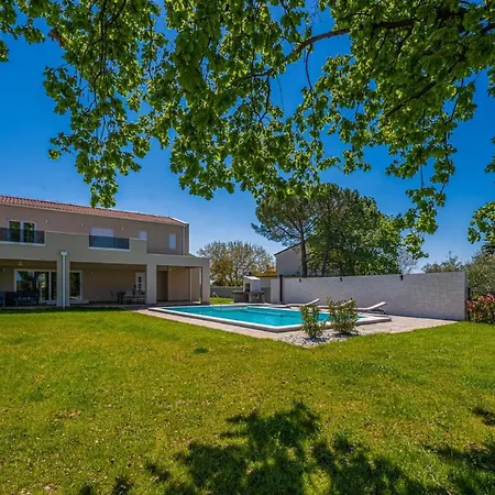 Arancin Novigrad By Istriaselect Вилла Бртонигла