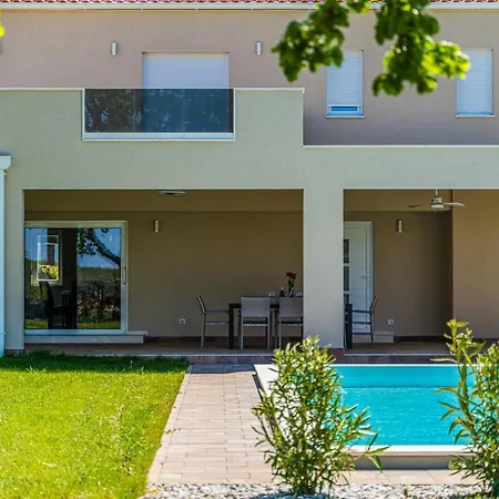 Arancin Novigrad By Istriaselect Бртонигла