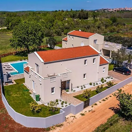 Arancin Novigrad By Istriaselect Villa *