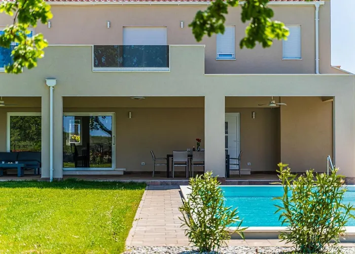 Arancin Novigrad By Istriaselect Бртонигла