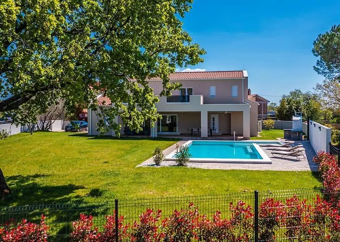 Arancin Novigrad By Istriaselect *