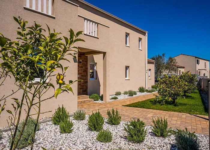 Arancin Novigrad By Istriaselect Вилла Бртонигла